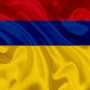 Meet your Posher, Stephania